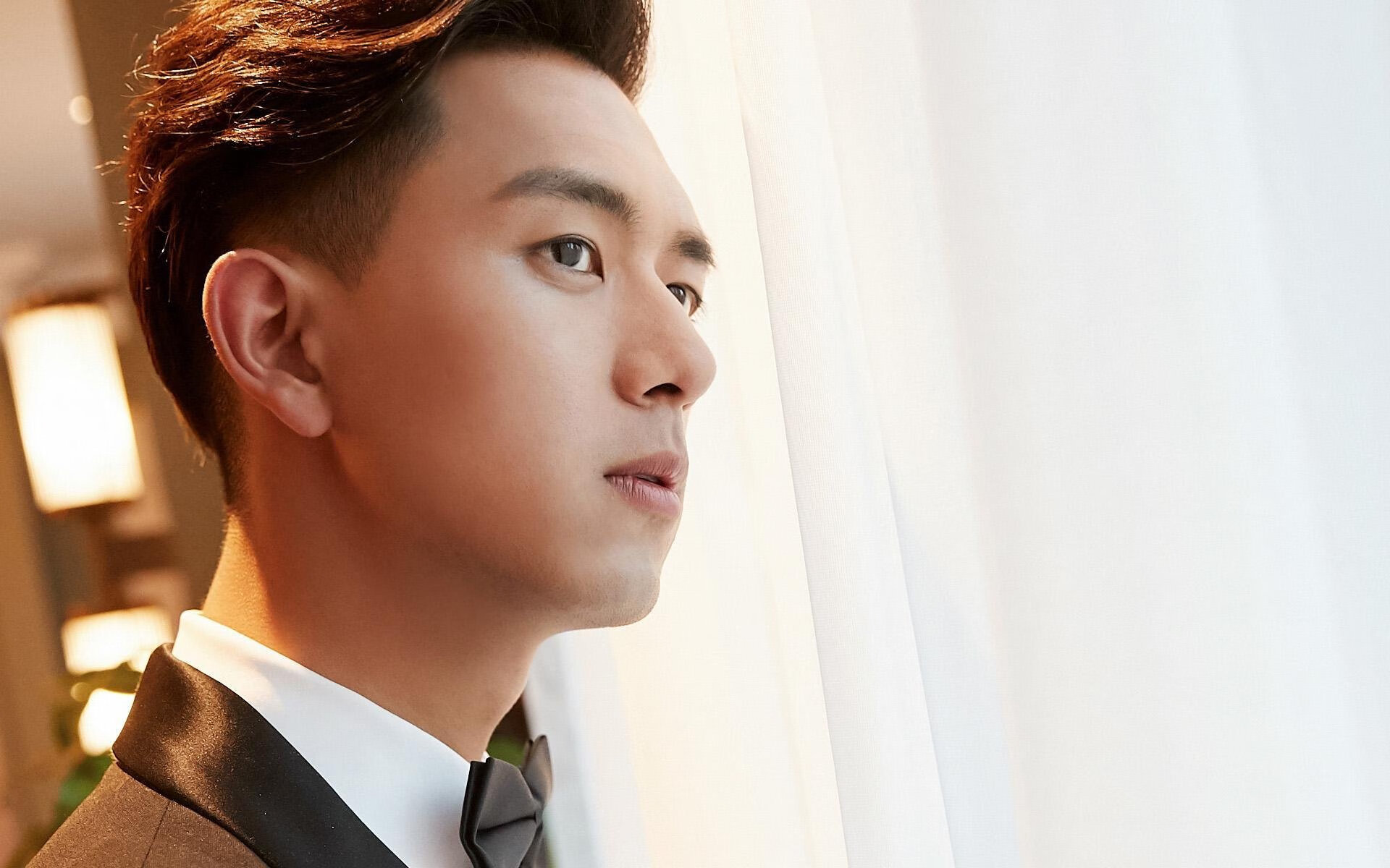 戴维斯杯铁血鏖战淬火成钢，法网红土梅德韦杰夫迎意外高光