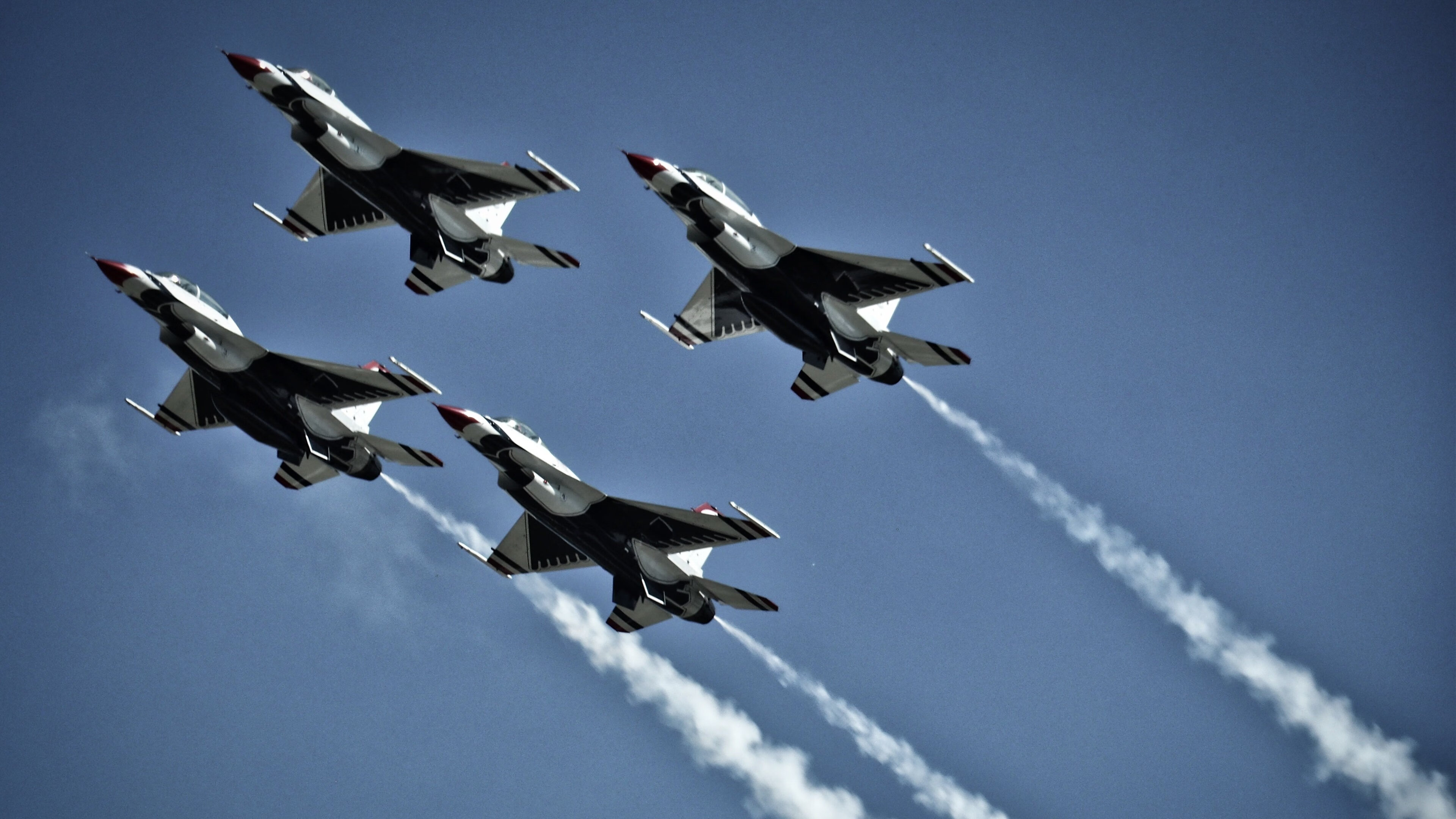 双线叙事,开拓者强压掘金锋芒,詹姆斯刻下历史印记