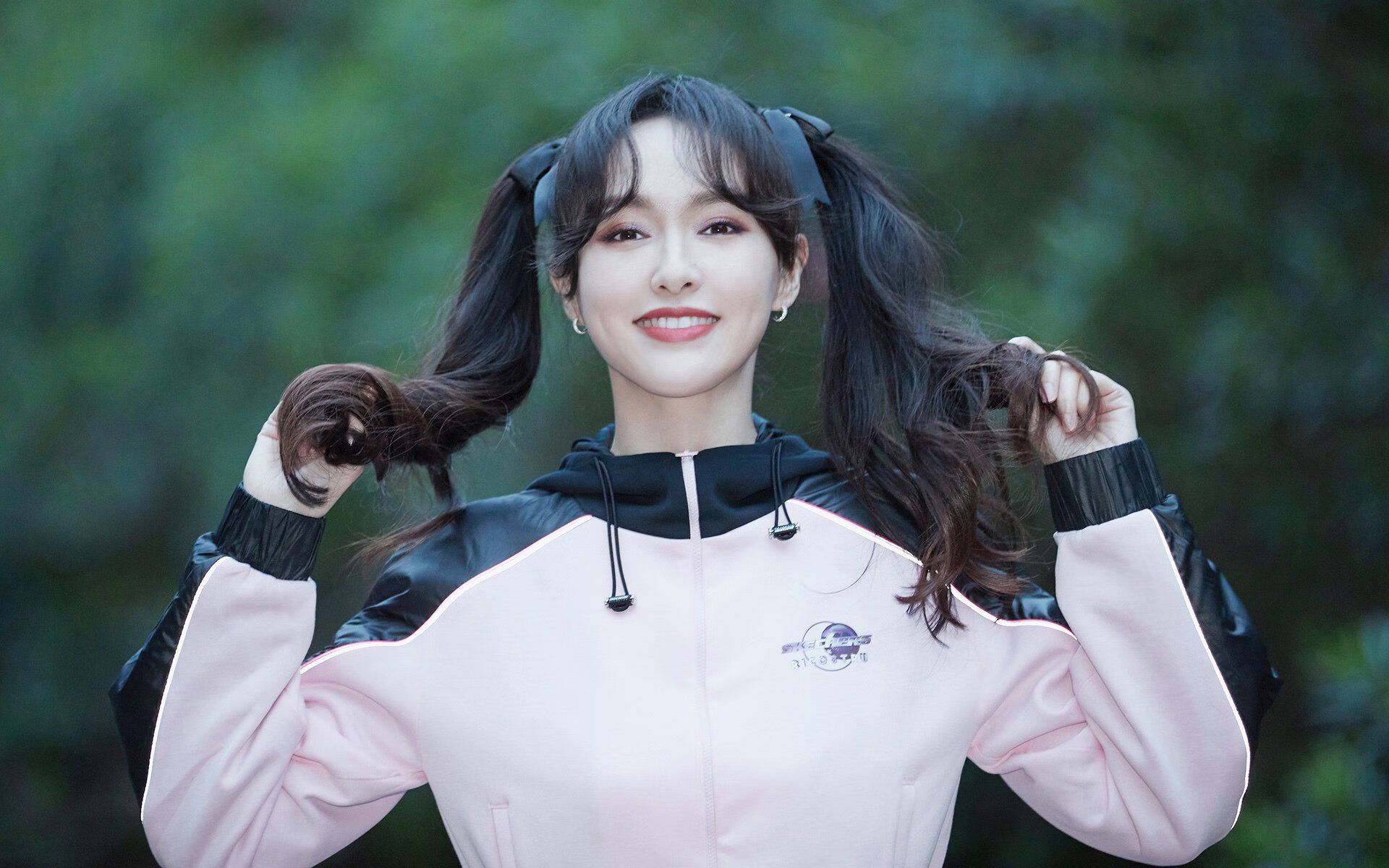 橙色的黄昏，当厄瓜多尔撕碎郁金香，登贝莱用默契写下唯一答案
